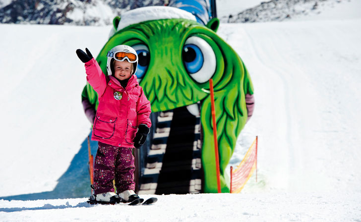 Holiday for the whole family on the Stubai Glacier